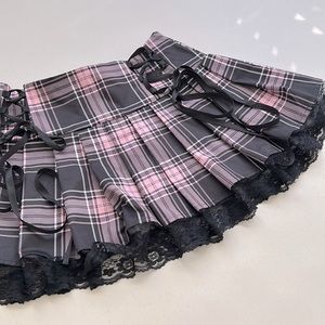 Women’s Skirt Plaid size Small